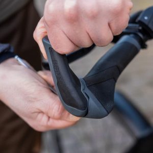 BBB Cycling Ergonomische Handvatten Fiets ErgoStyleSet – Stuurgrips en Bar-ends Geschikt Voor Draaiversneller – Handvatten Fiets Versnelling – Zwart/Grijs – 92 mm & 133 mm – BHG-88